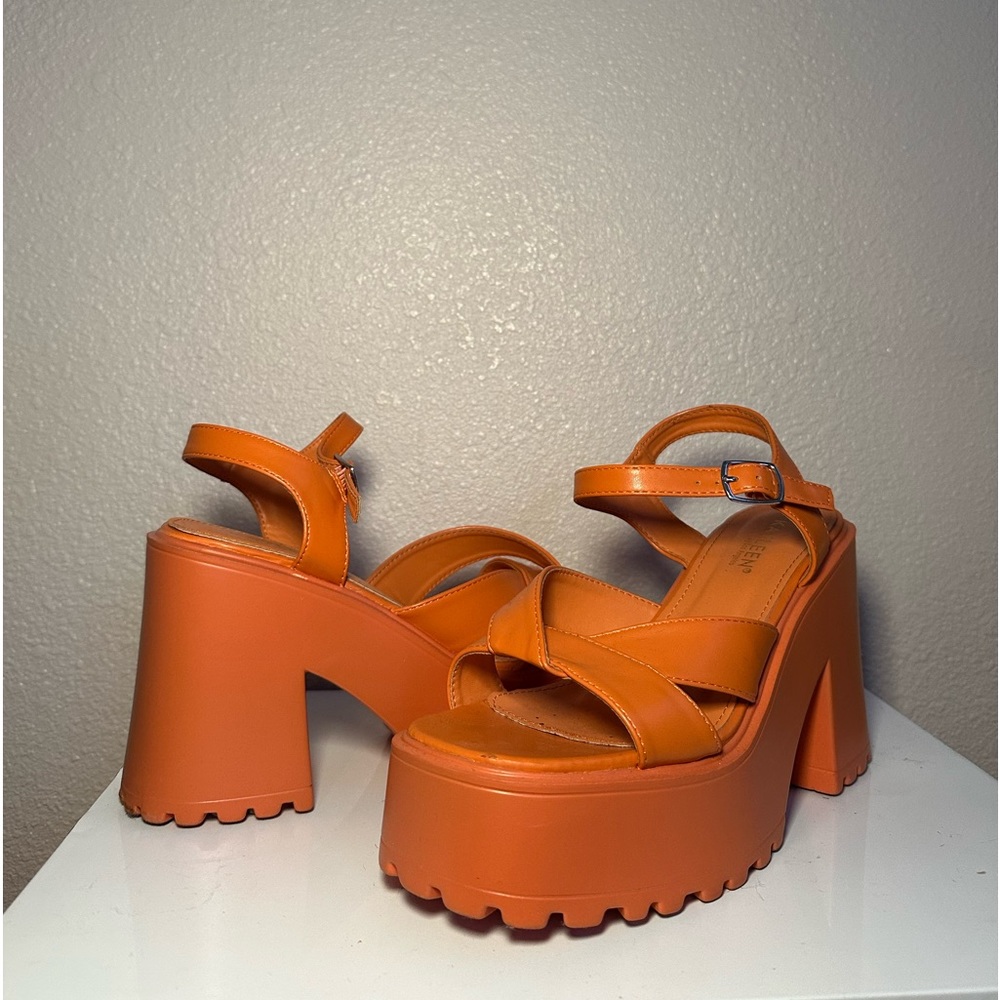 Miss Lola Platform Heels— Size: 8 1/2 W in US size.